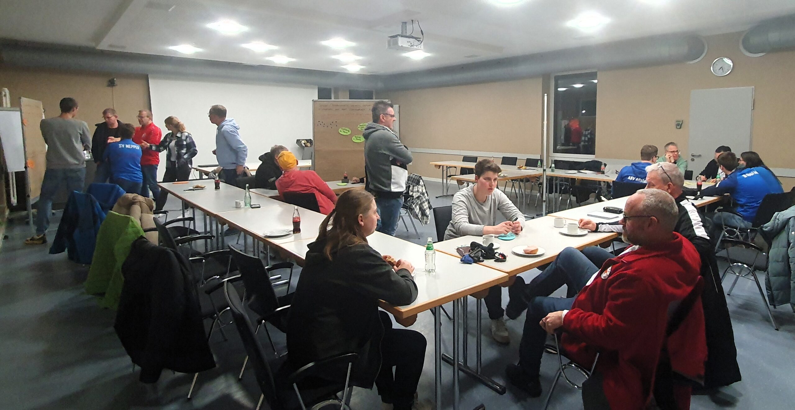 Mit großem Engagement beteiligten sich über zwanzig Teilnehmer an dem Workshop. Foto: KSB Emsland