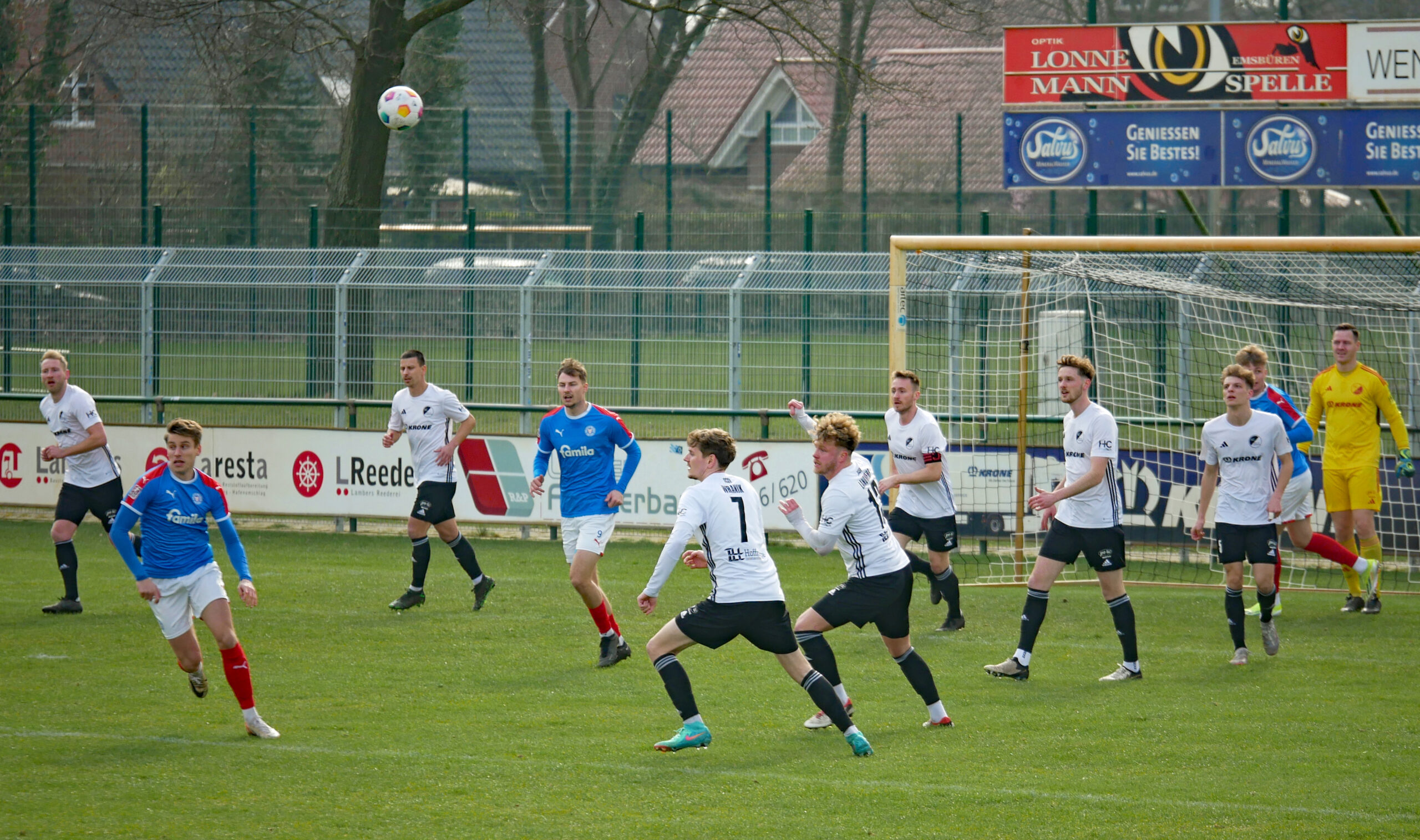Das Team von Hanjo Vocks hielt gegen Kiel ordentlich gegen, konnte aber das 14. sieglose Spiel in Serie nicht verhindern. Foto: Uli Mentrup