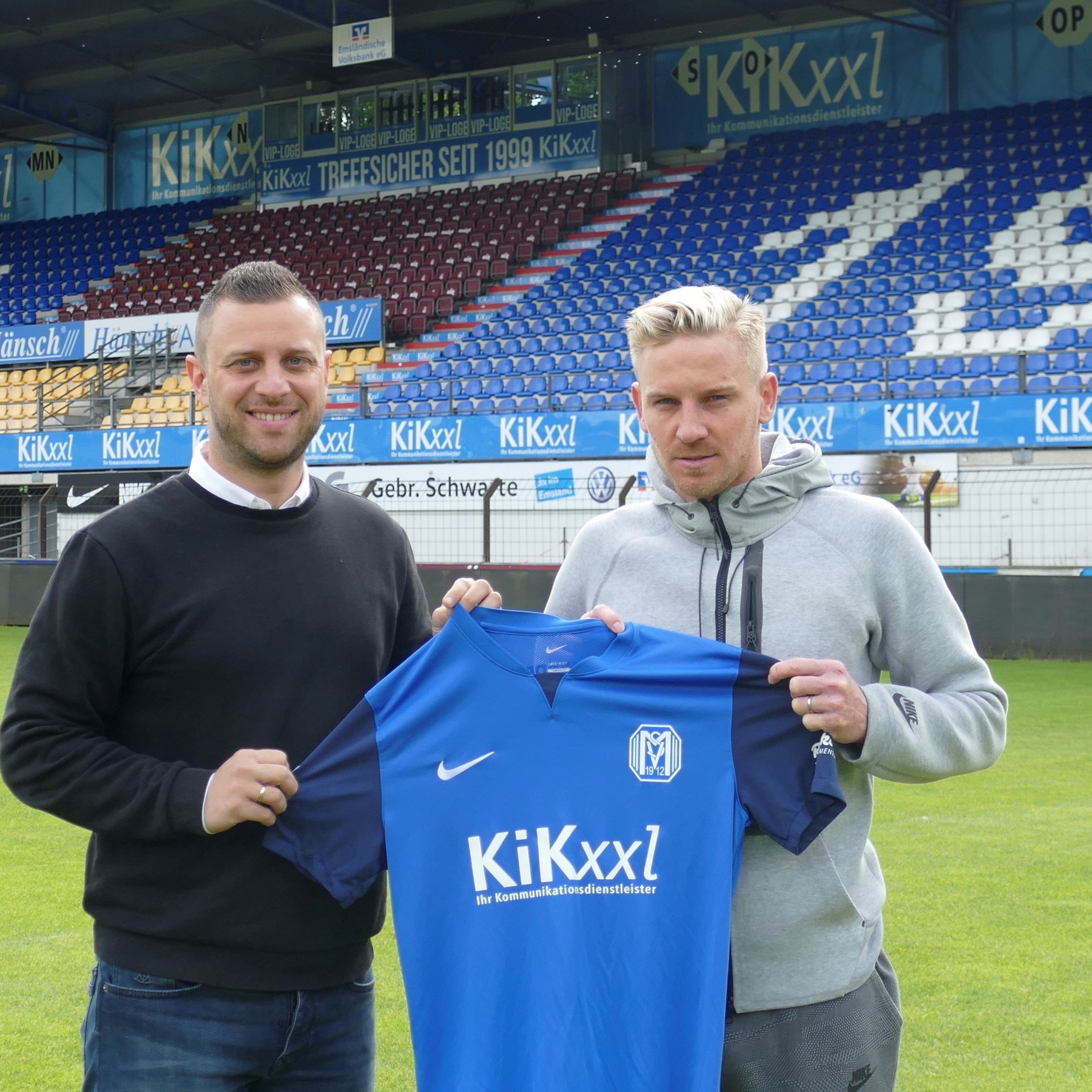 Freuen sich auf die weitere Zusammenarbeit: David Vrzogic und Willi Evseev (rechts). Foto: SV Meppen