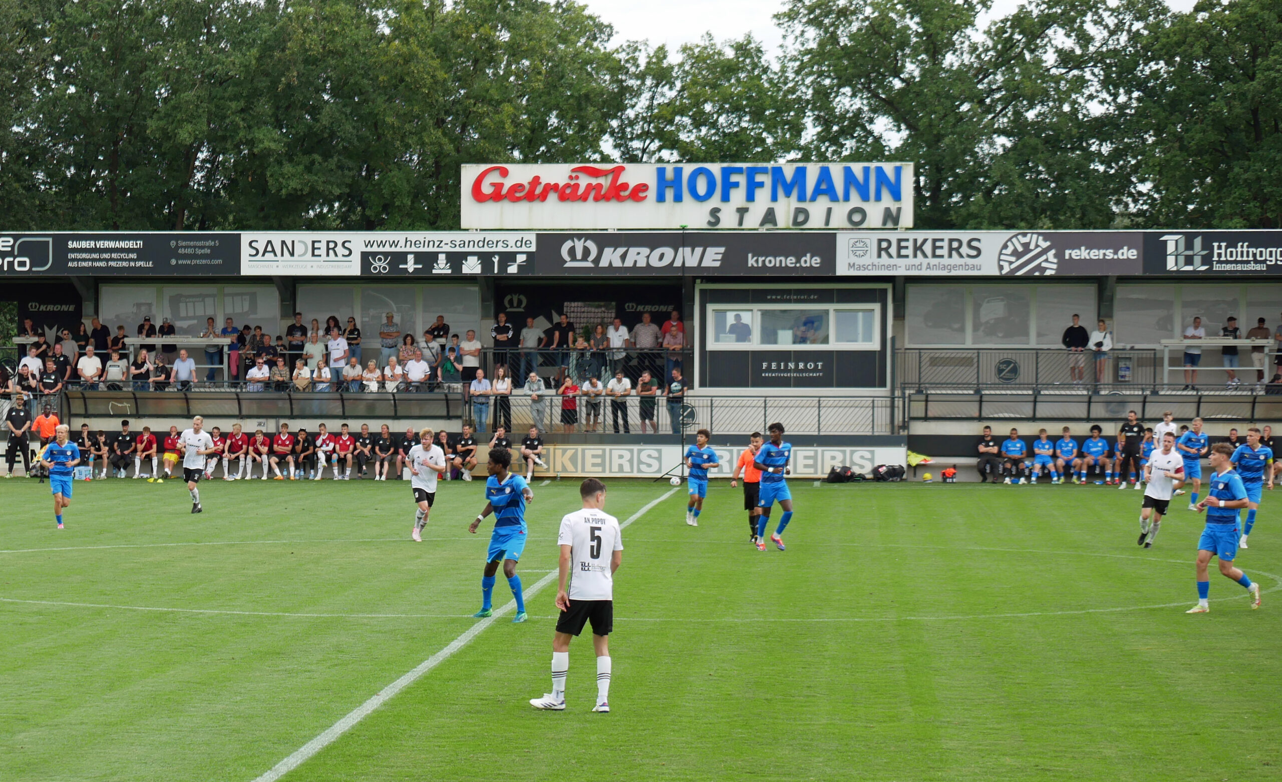 Das Foto zeigt eine Szene vom Heimspiel gegen Braunschweig II. Foto: Uli Mentrup