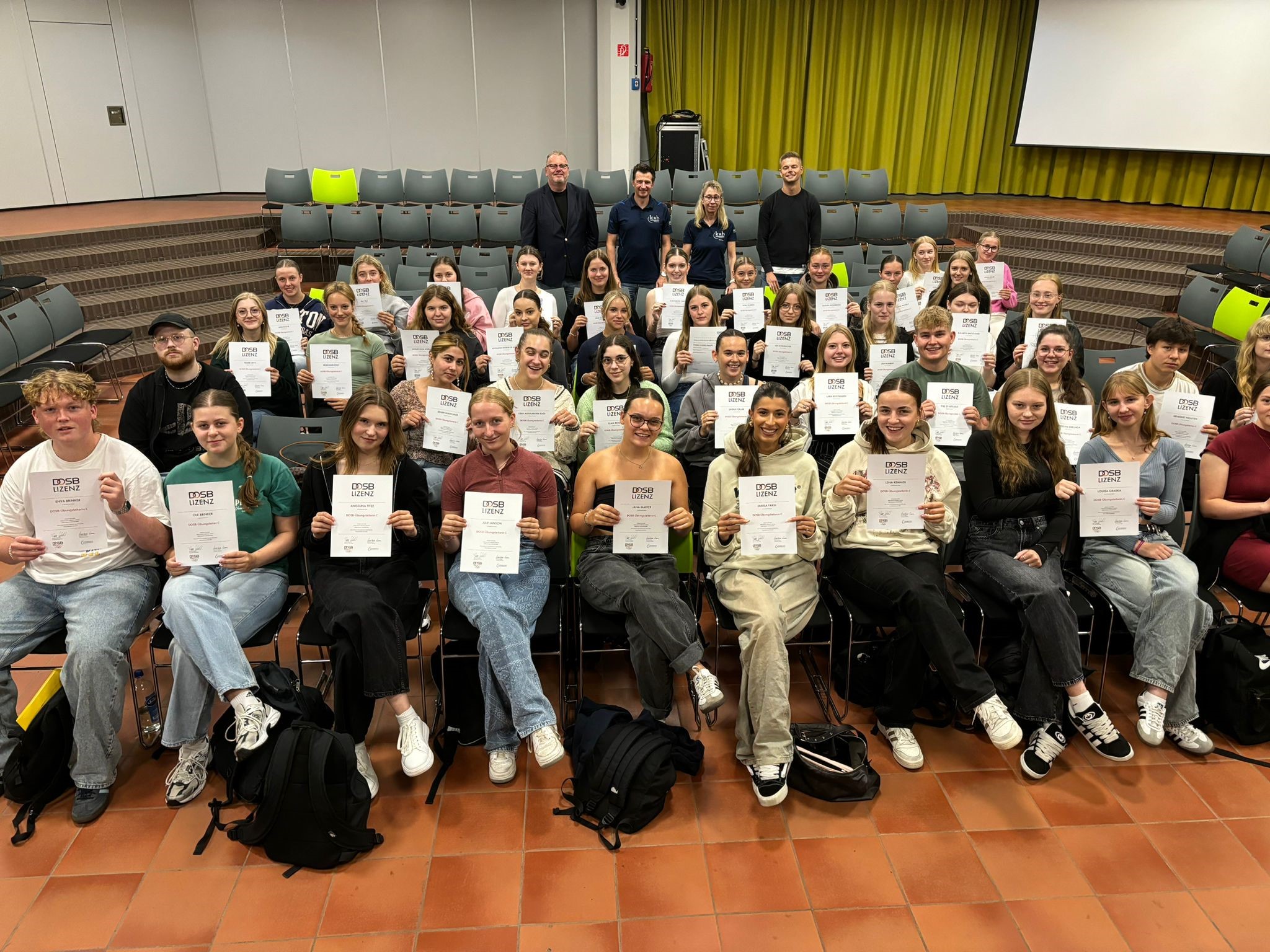 40 Schülerinnen und Schüler schließen erfolgreich verkürzte Übungsleiter-C Ausbildung ab. Foto: KSB Emsland