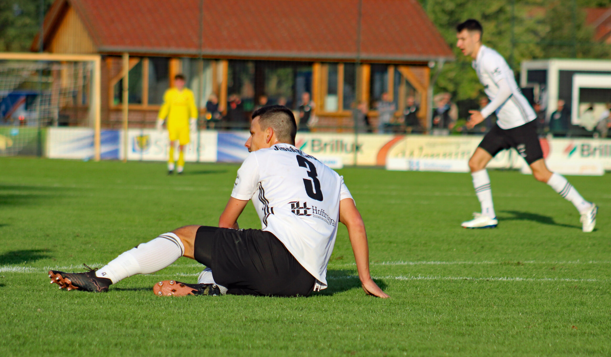 Das Foto zeigt Spieler Janik Jesgarzewski. Foto: SCSV